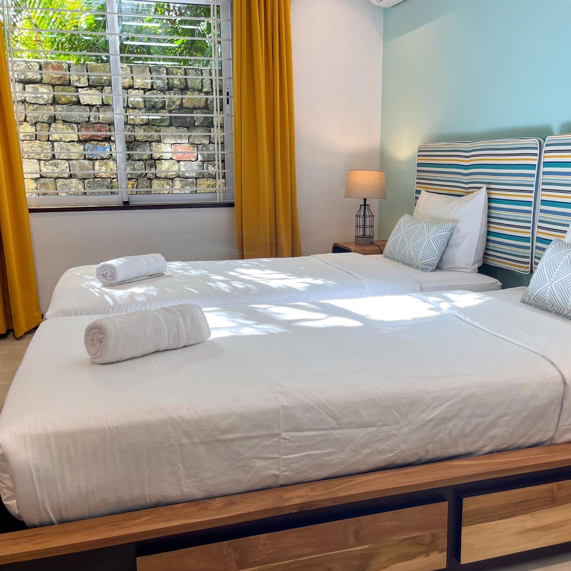 טרו ד'או דוס Blue Ocean Suites & Apartments מראה חיצוני תמונה